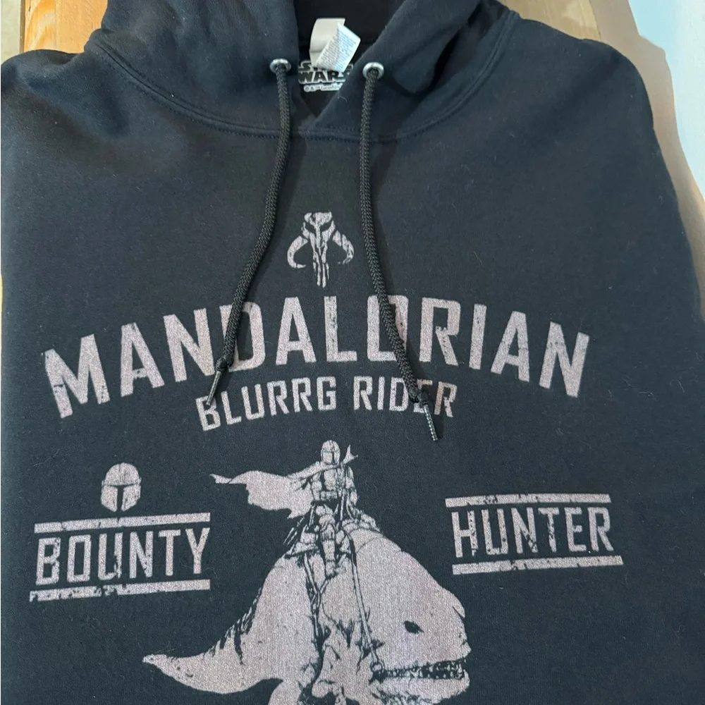 Mandalorian Disney Blurrg Rider Black Hoodie first run merch 2020 - Picture 2 of 4